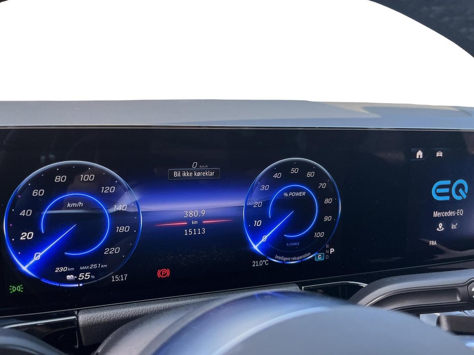 Mercedes EQA300 4Matic 5d