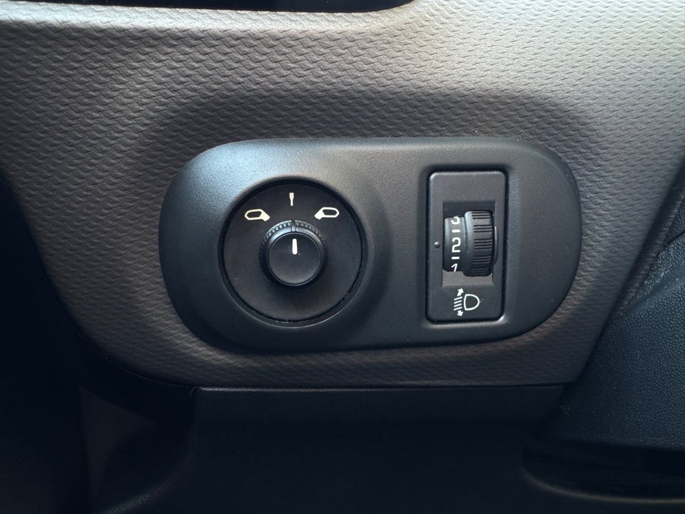 Citroën C4 Cactus 1,6 BlueHDi 100 Cool Comfort 5d