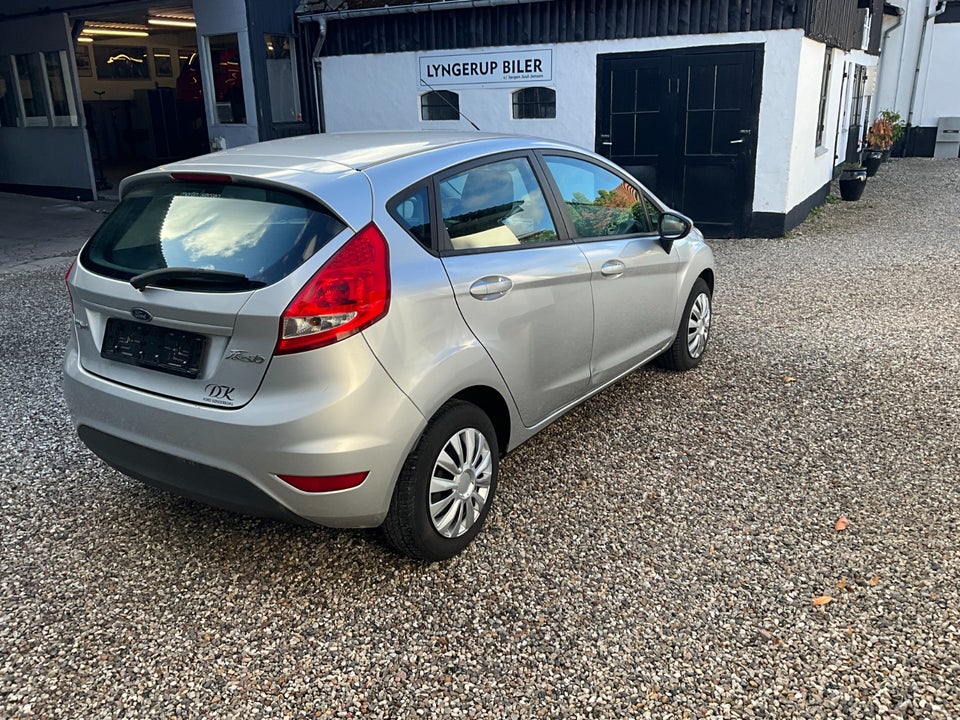 Ford Fiesta 1,6 TDCi 90 ECO 5d