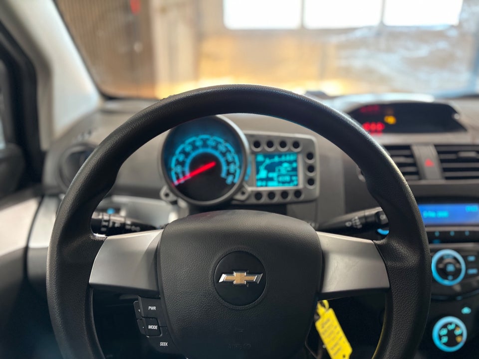 Chevrolet Spark 1,0 LT 5d