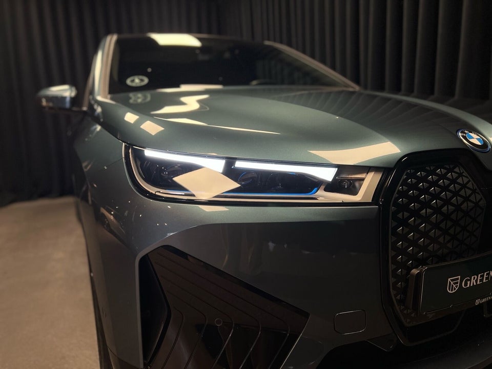 BMW iX xDrive40 Sport 5d