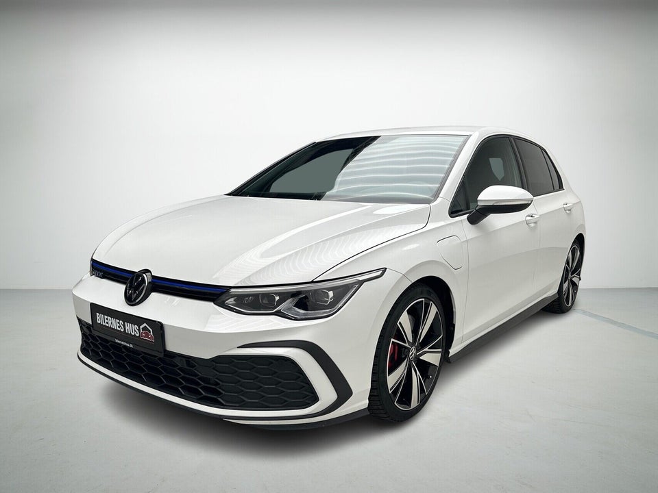 VW Golf VIII 1,4 GTE DSG 5d