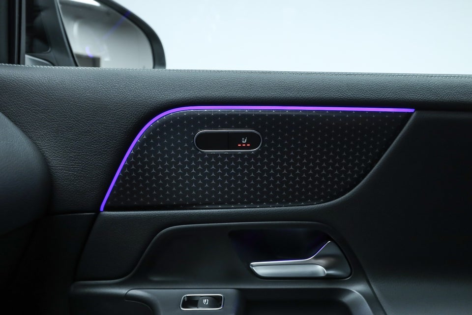 Mercedes EQA350 Progressive 4Matic 5d