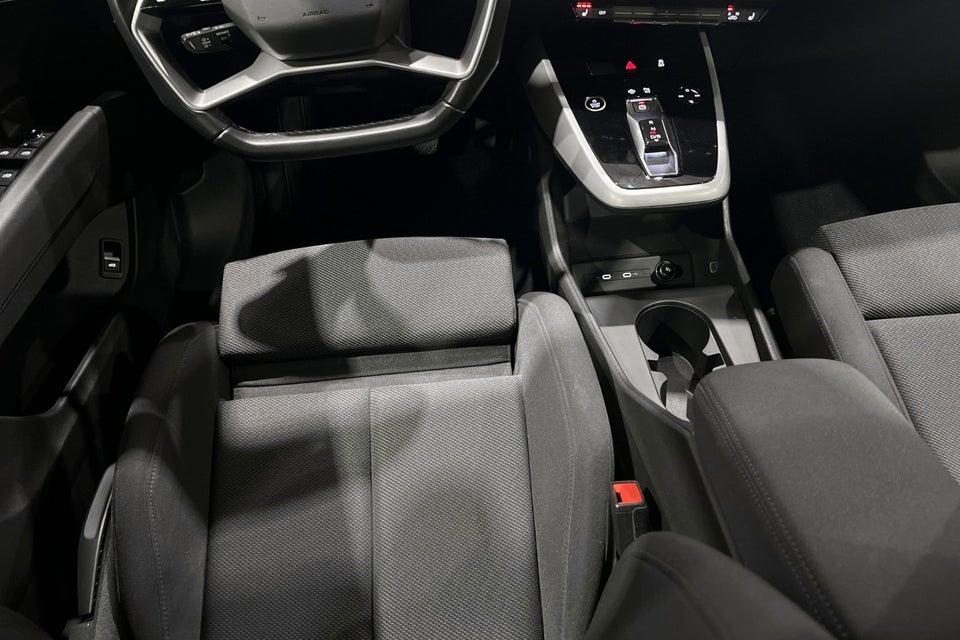 Audi Q4 e-tron 40 Advanced 5d