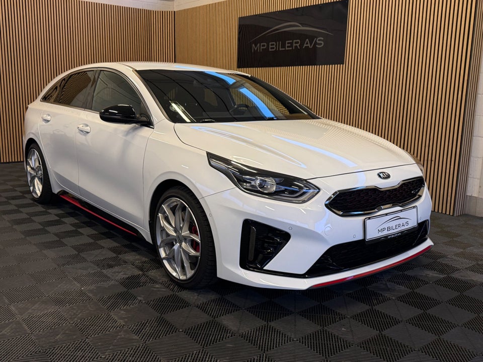 Kia ProCeed 1,6 T-GDi GT DCT 5d