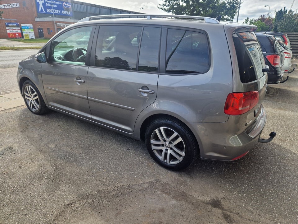 VW Touran 1,6 TDi 105 Trendline DSG 7prs 5d