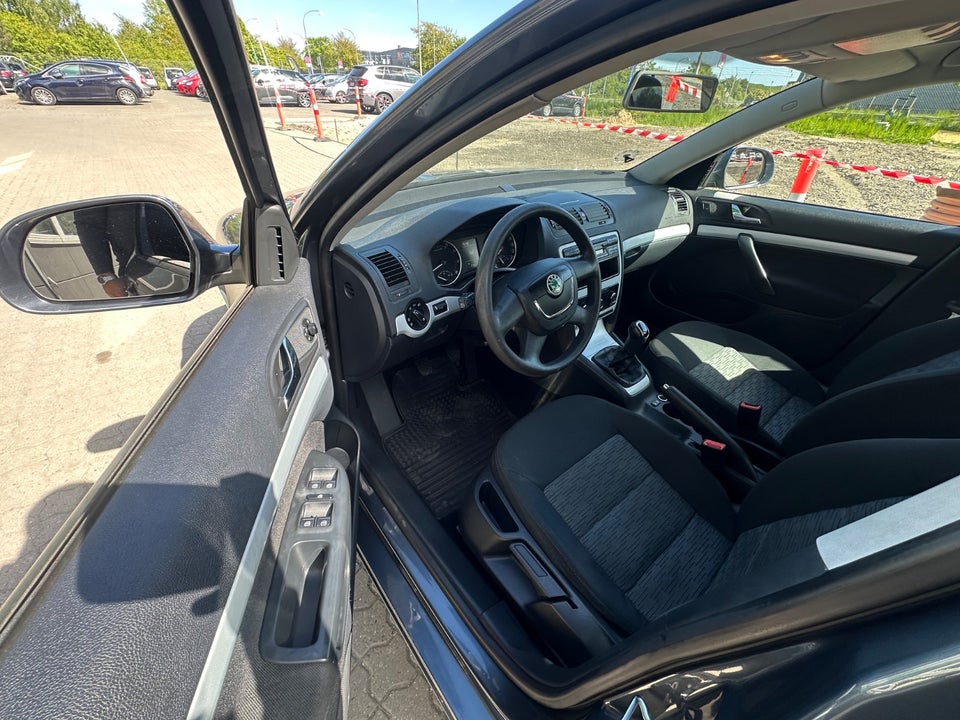 Skoda Octavia 1,2 TSi 105 Ambiente Combi 5d