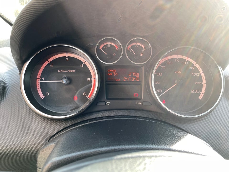 Peugeot 308 1,6 HDi 112 Sportium SW 7prs 5d