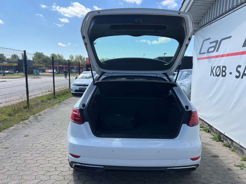 Audi A3 1,4 e-tron Sportback S-tr. 5d