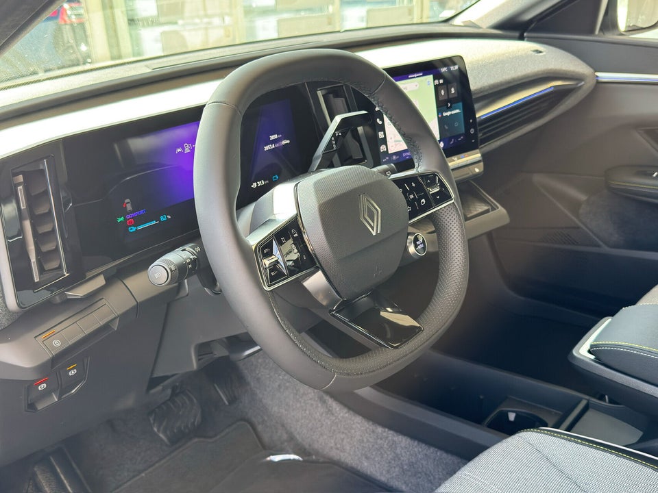 Renault Megane E-Tech 60 Techno 5d