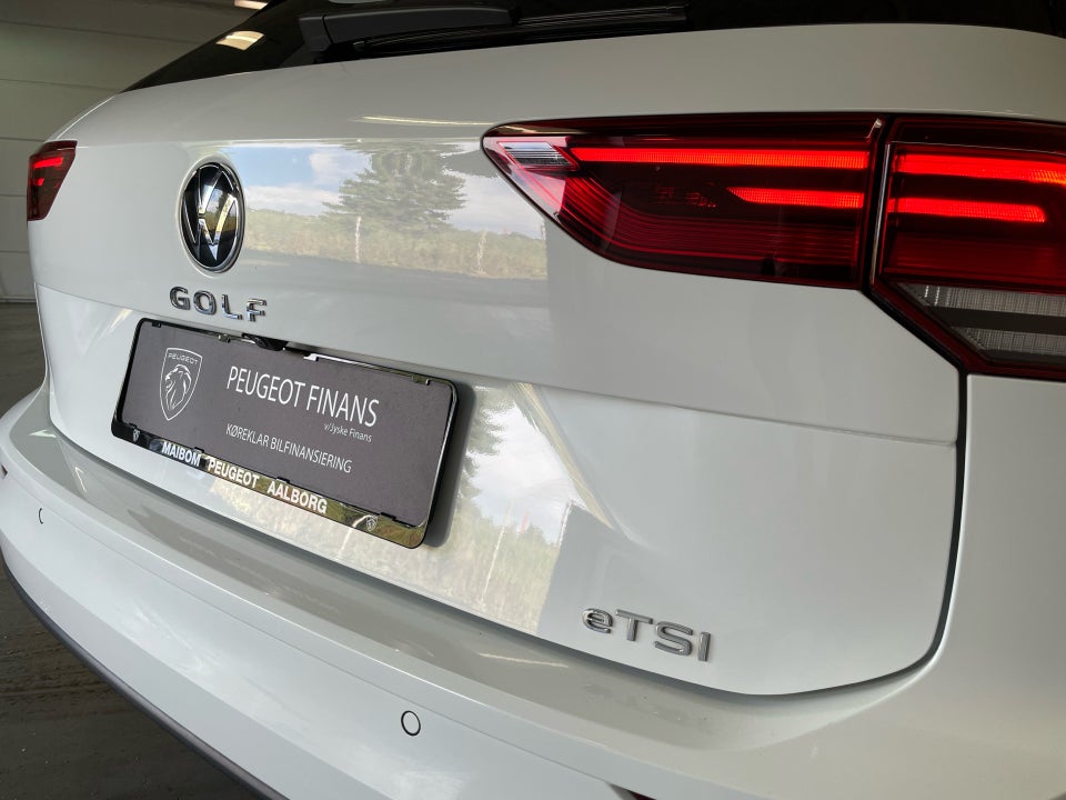 VW Golf VIII 1,5 eTSi 130 Life Variant DSG 5d