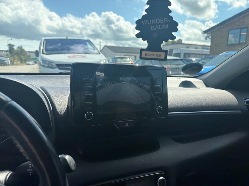 Toyota Yaris 1,5 Hybrid H3 Vision e-CVT 5d