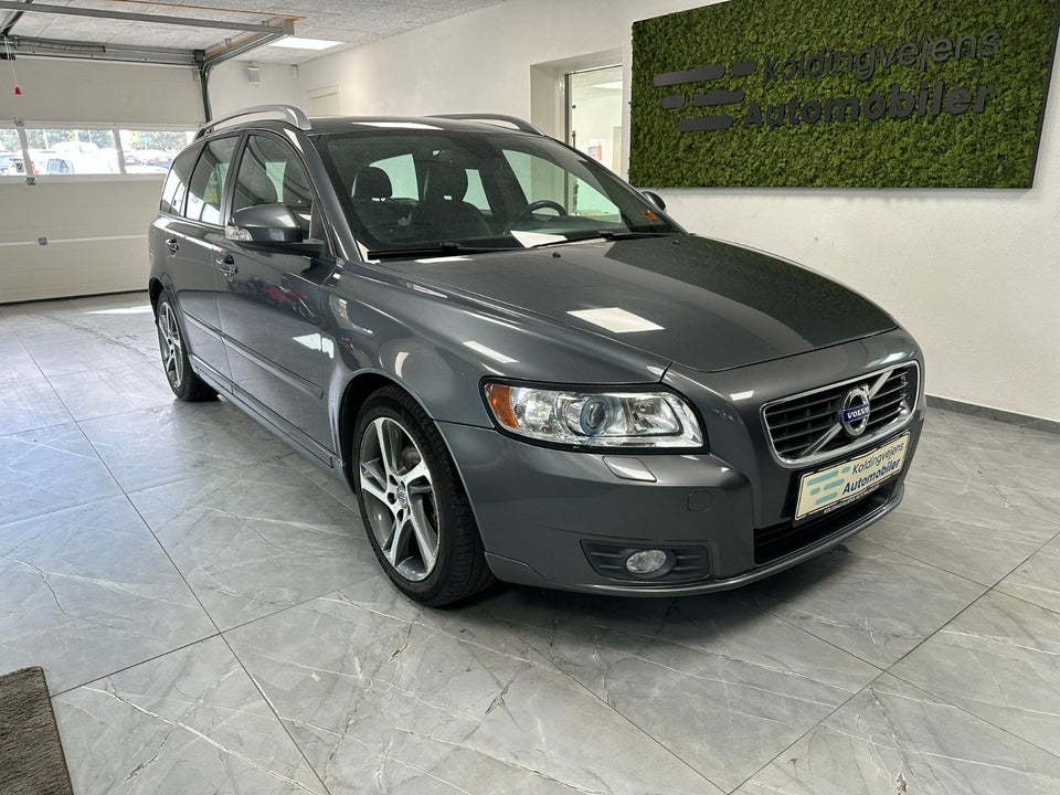 Volvo V50 1,6 D2 115 Momentum 5d