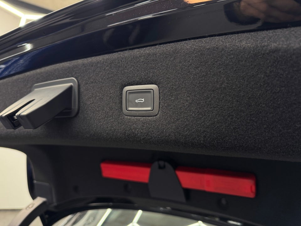 Hongqi EH7 111 Exclusive 4d