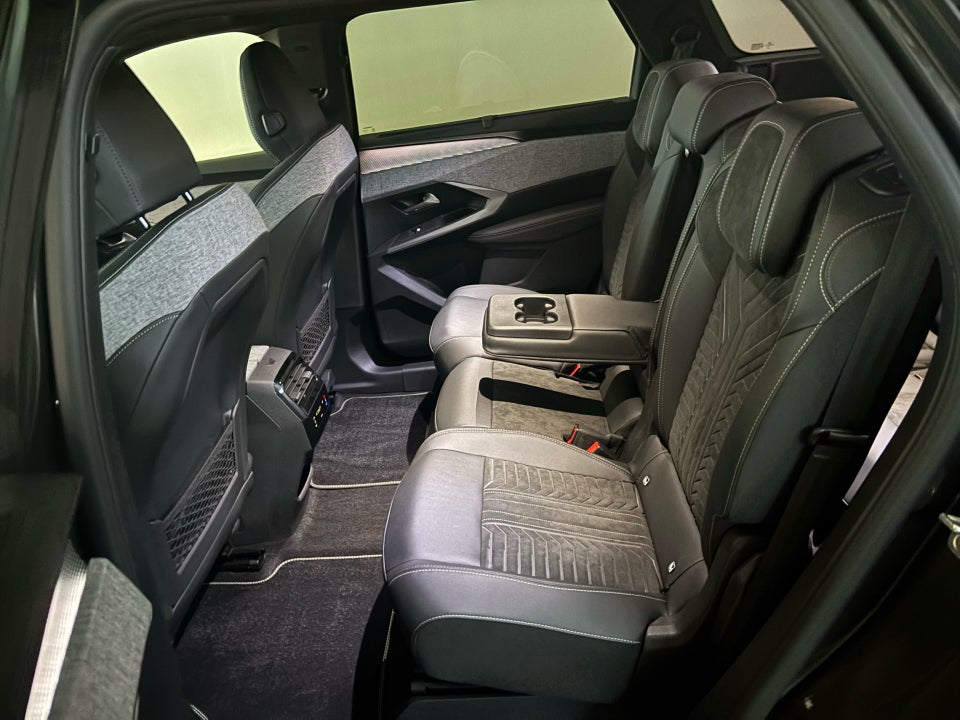 Peugeot e-5008 77 GT 7prs 5d