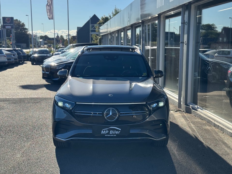 Mercedes EQB300 AMG Line 4Matic 5d