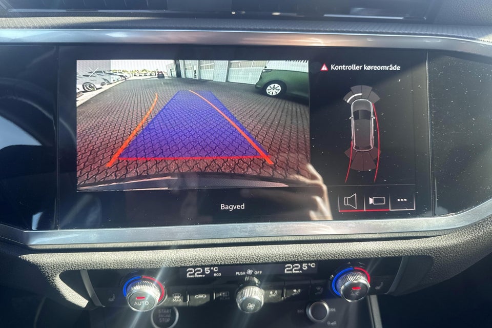 Audi Q3 45 TFSi e Attitude plus S-tr. 5d