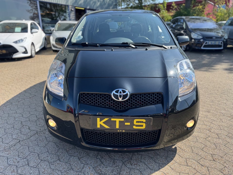 Toyota Yaris 1,8 VVT-i T-Sport 5d