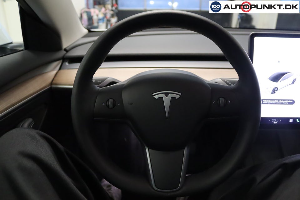 Tesla Model 3 Long Range AWD 4d