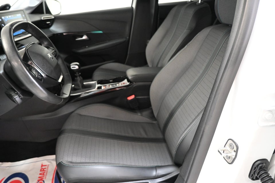 Peugeot 208 1,2 PureTech 100 Selection Tech 5d