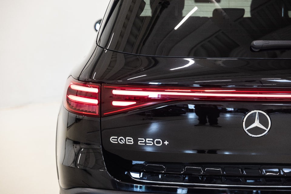 Mercedes EQB250+ AMG Advance 7prs 5d