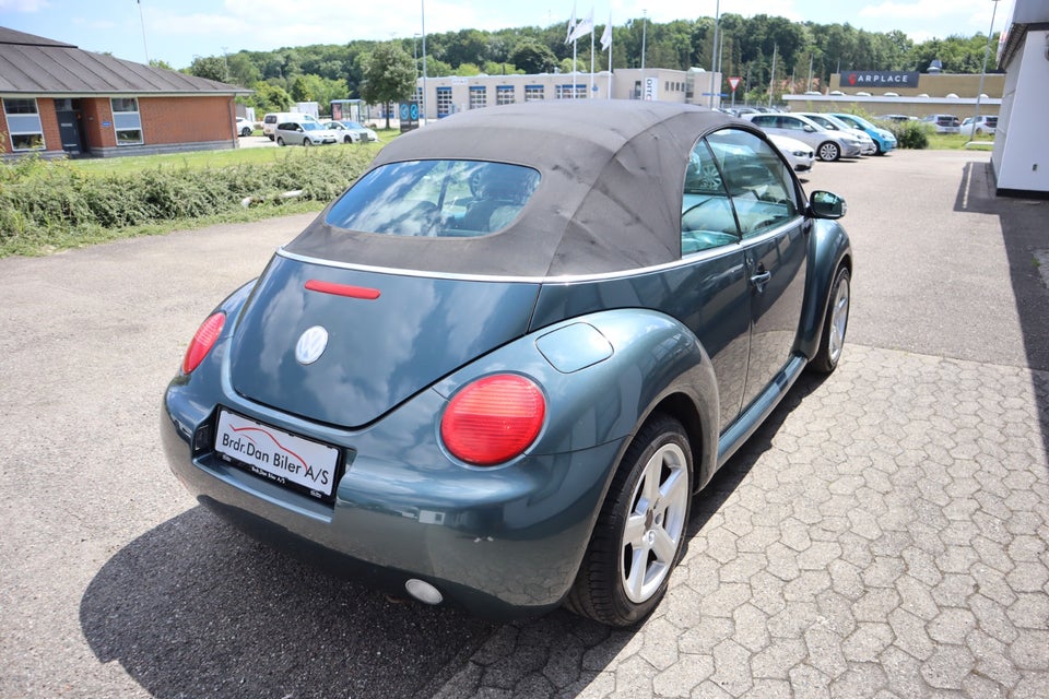 VW New Beetle 2,0 Cabriolet 2d