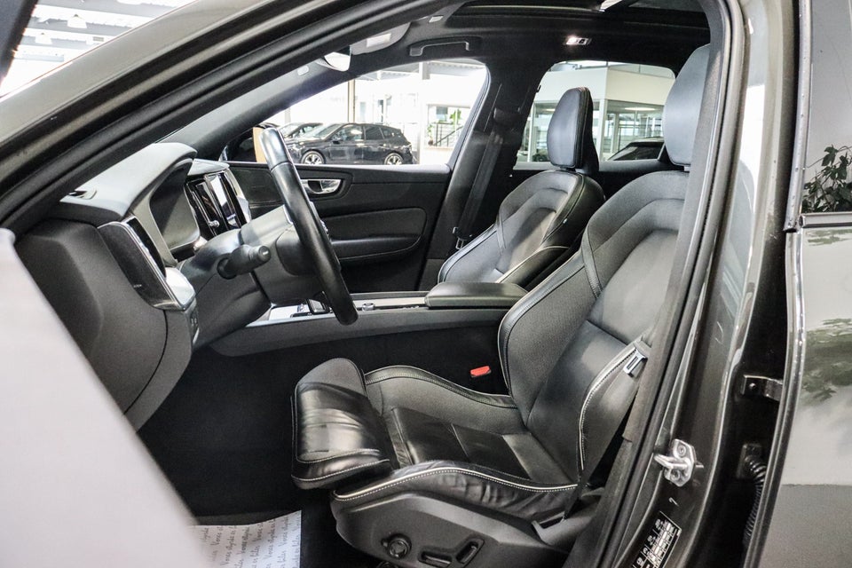 Volvo XC60 2,0 B4 197 R-Design aut. AWD 5d