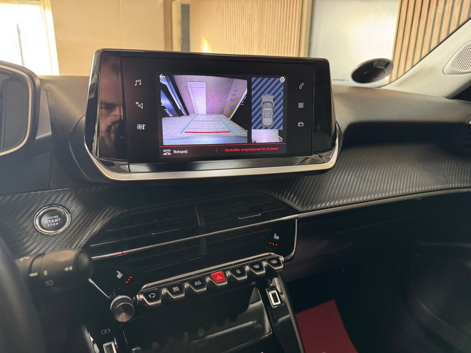 Peugeot 2008 1,2 PureTech 130 Selection Tech EAT8 5d