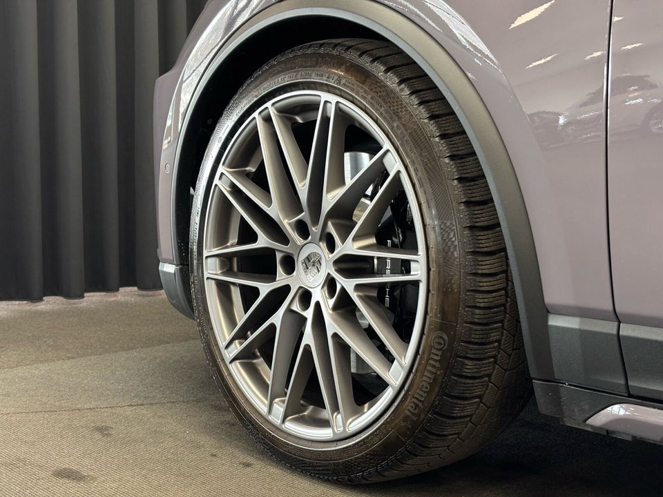Porsche Macan Turbo 5d