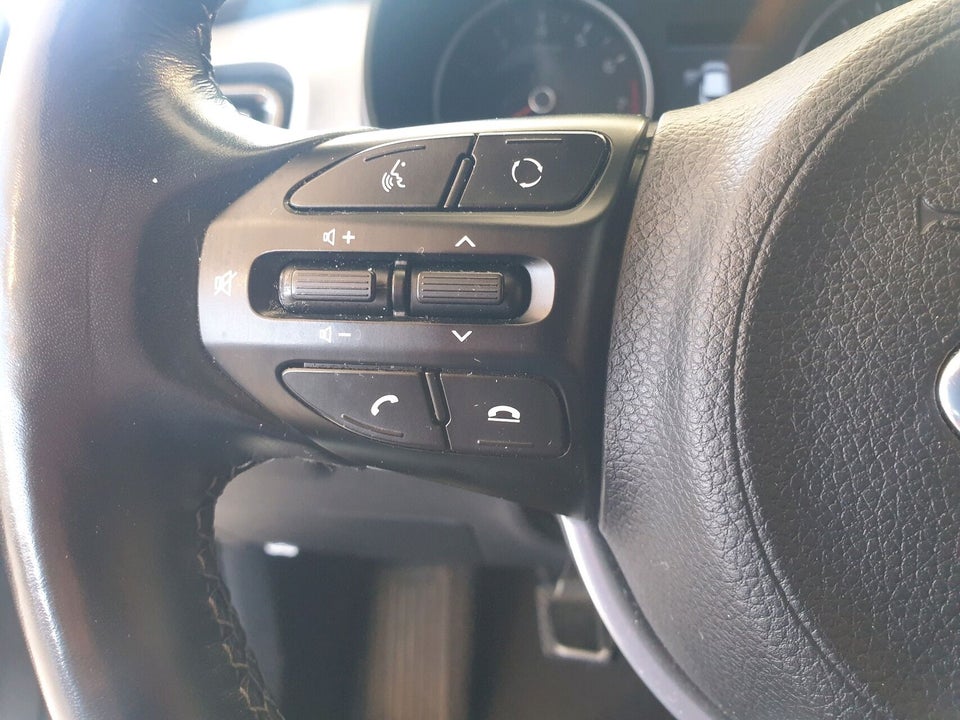 Kia Stonic 1,0 T-GDi Attraction+ 5d