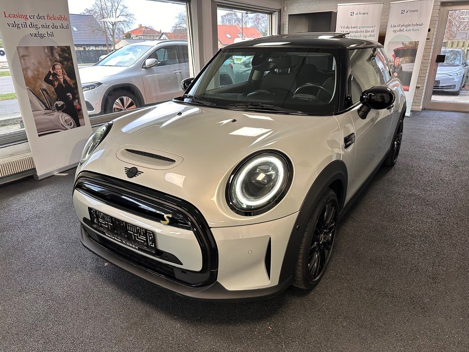 MINI Cooper SE Camden Edition 3d