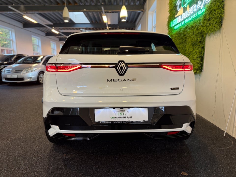 Renault Megane E-Tech 40 Equilibre 5d
