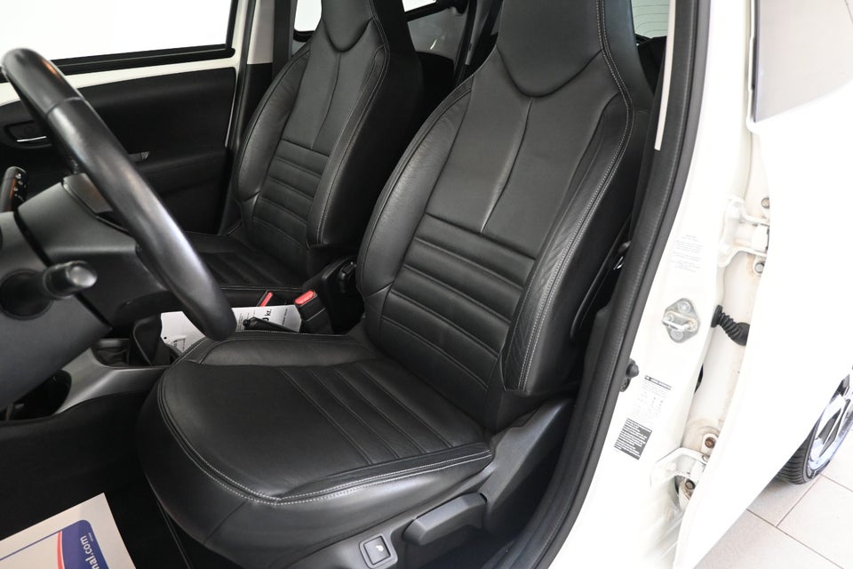 Toyota Aygo 1,0 VVT-i x-cellence Connect 5d