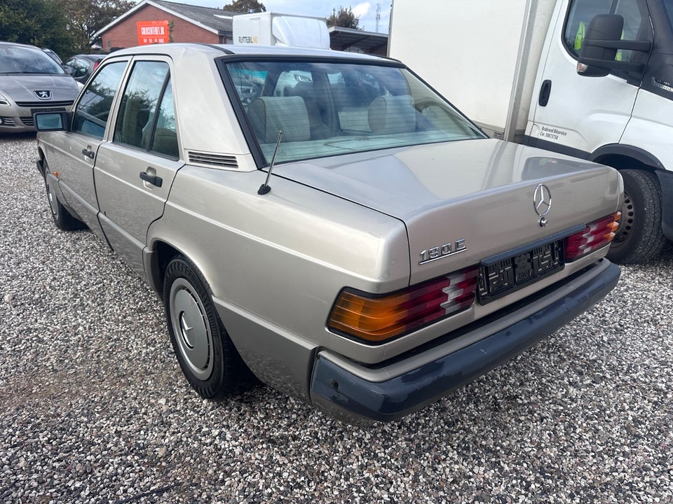 Mercedes 190 E 1,8 Sportline aut. 4d