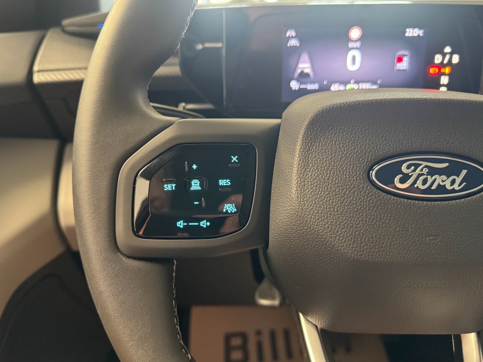 Ford Explorer 84 Premium Extended Range AWD 5d