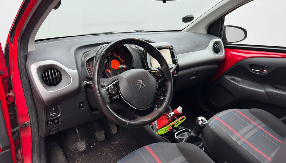 Peugeot 108 1,0 e-VTi 69 Allure 5d