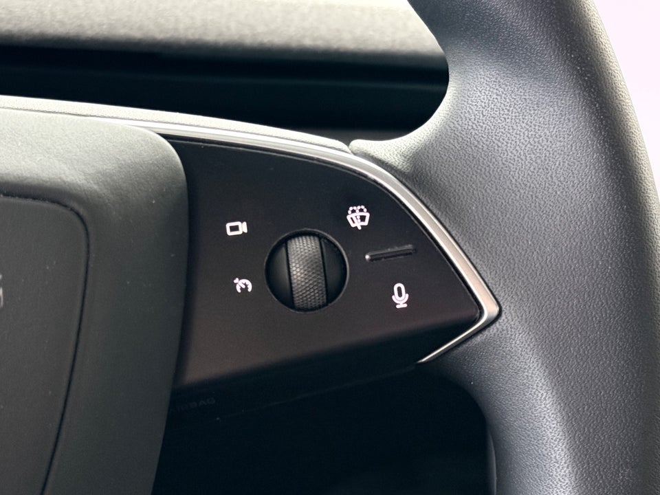 Tesla Model 3 Long Range AWD 4d