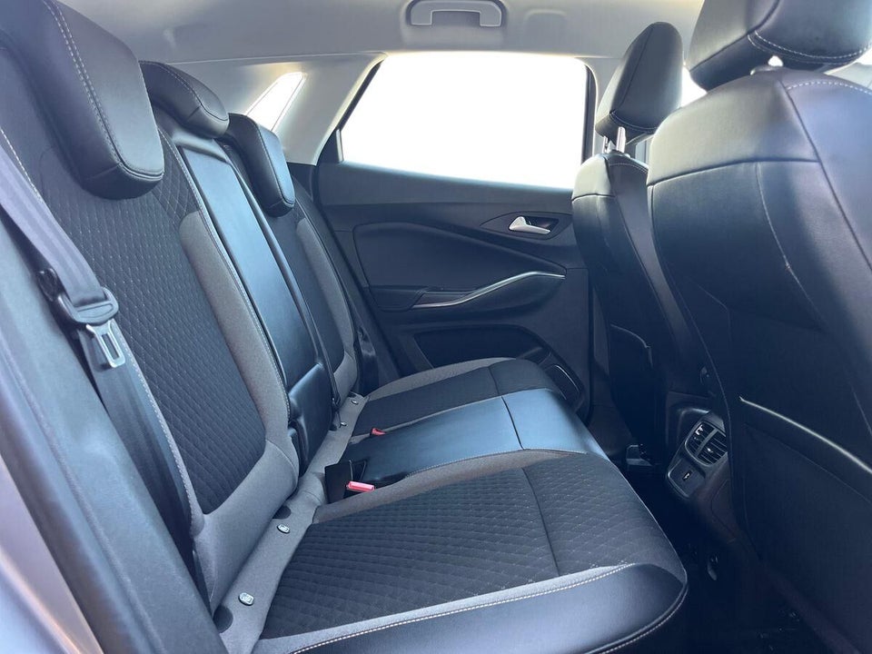 Opel Grandland X 1,6 Hybrid Ultimate aut. 5d