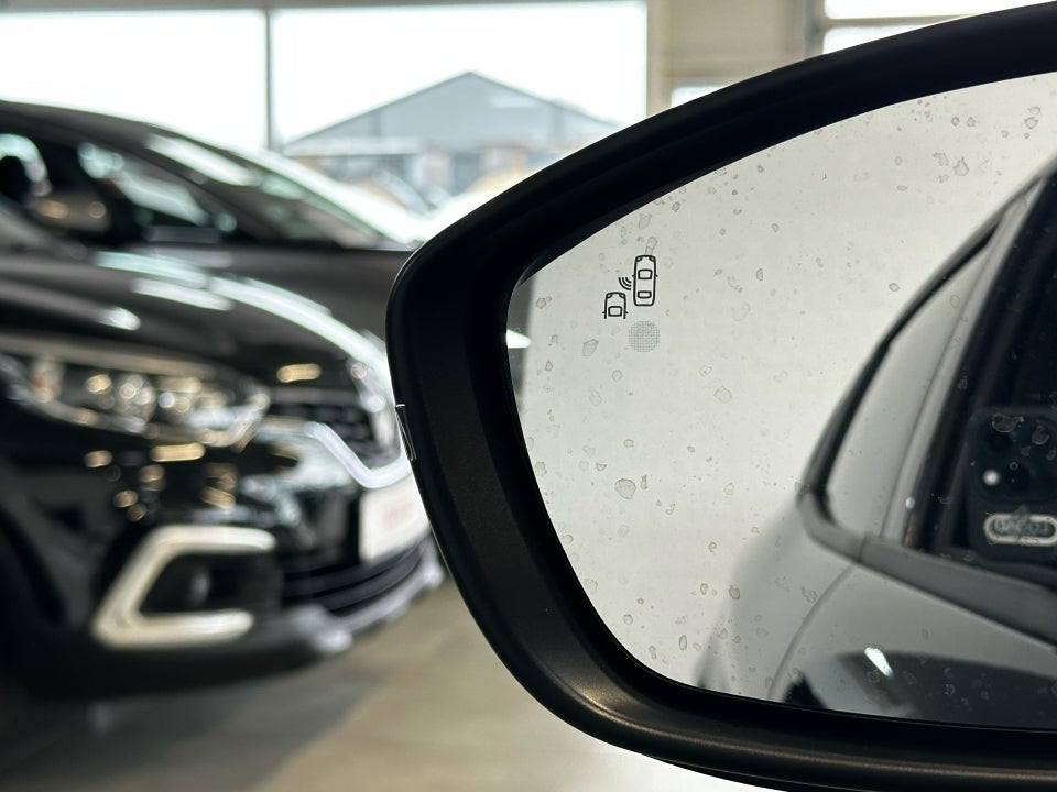 Alfa Romeo Junior Elettrica Veloce 5d