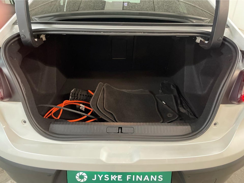 Citroën ë-C4 X 50 Shine 4d