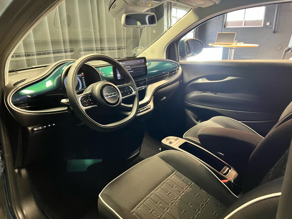 Fiat 500e 42 Icon 3d