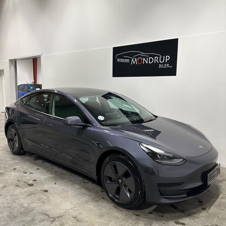 Tesla Model 3 RWD 4d