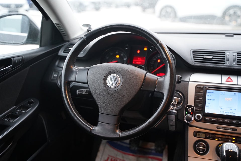 VW Passat 2,0 FSi Comfortline 4d