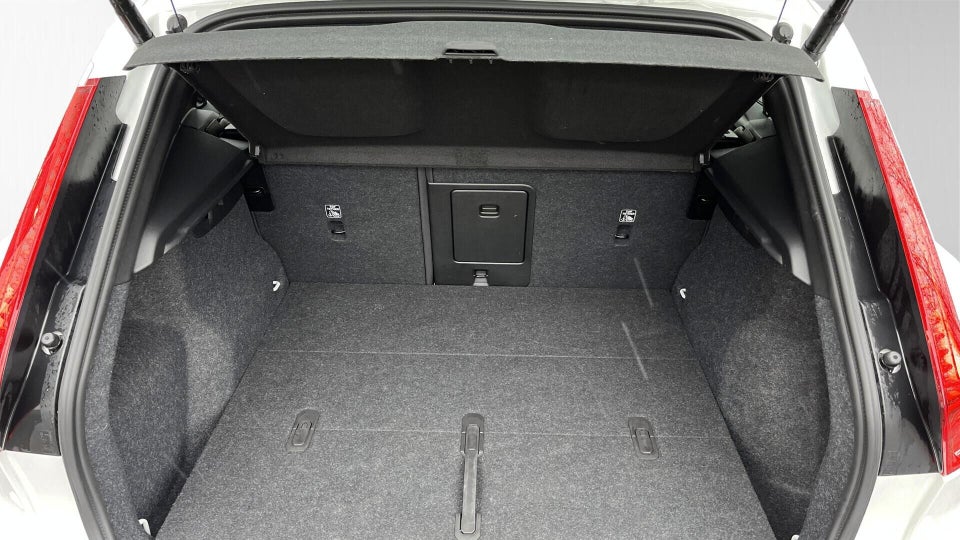 Volvo EX40 Extended Range Plus 5d