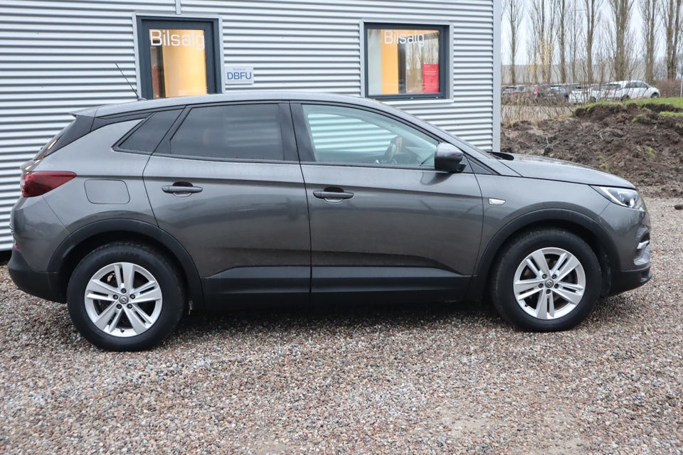 Opel Grandland X 1,2 T 130 Enjoy 5d