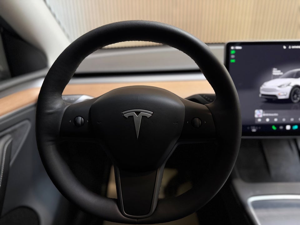 Tesla Model Y Long Range AWD 5d