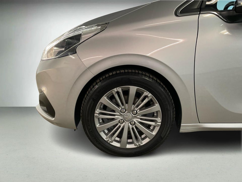 Peugeot 208 1,6 BlueHDi 100 Desire Sky 5d