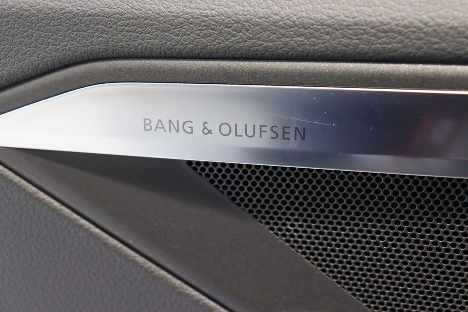 Audi e-tron 55 S-line Sportback quattro 5d