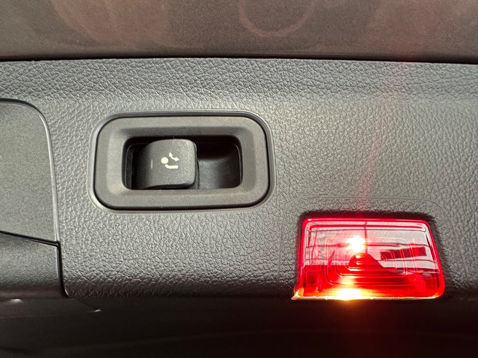 Mercedes A220 2,0 AMG Night Edition aut. 4Matic Van 5d