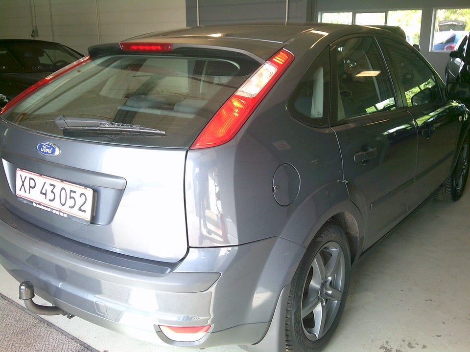 Ford Focus 1,6 Trend 100 5d